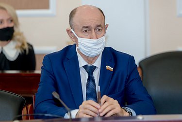 На внеочередную парламентскую сессию депутаты соберутся 25 марта